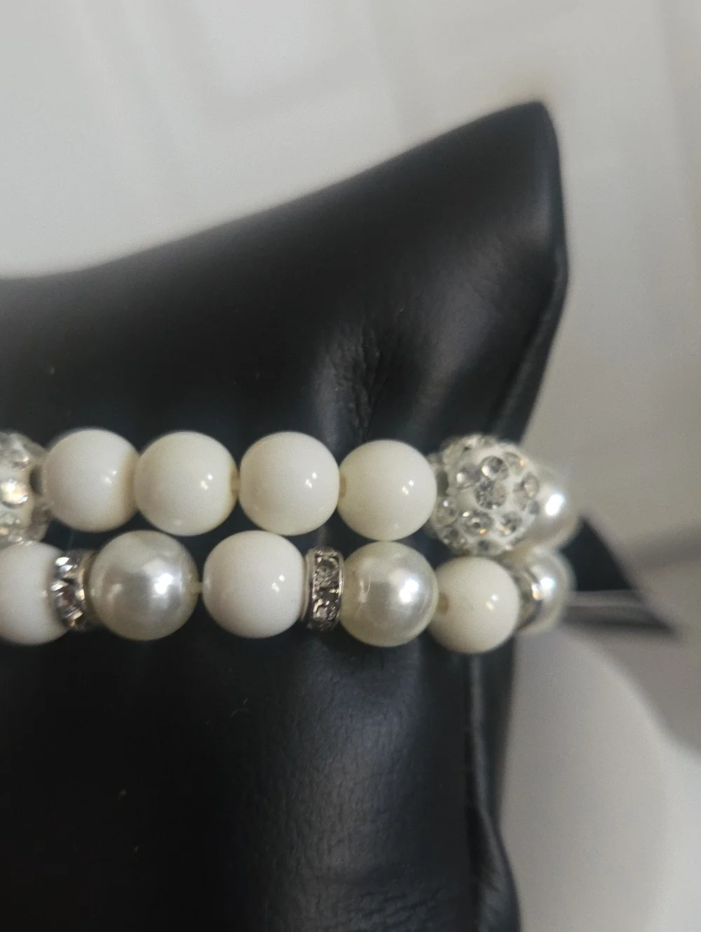 Paparazzi Teasingly Tinseltown White Bracelet NWT